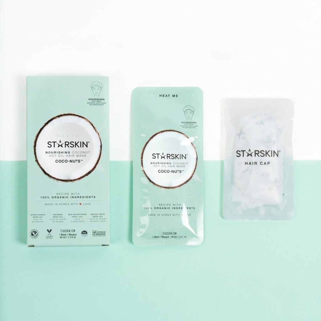 Image where the bottom half is mint colored and the top half is white. On the left is the STARSKIN Coco-Nuts hair mask packaging, next to it the sachet of the STARSKIN Coco-Nuts hair mask and on the right is the STARSKIN shower cap